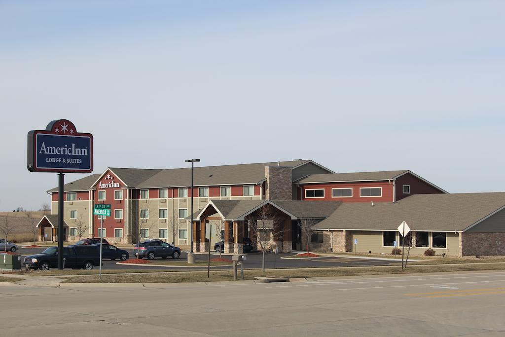 Americinn By Wyndham Cedar Rapids Airport Eksteriør bilde
